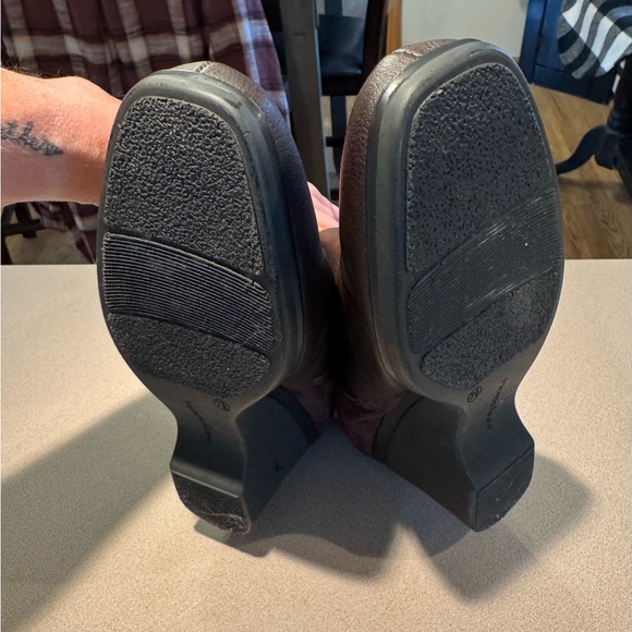 Easy Spirit Women’s Brown Wedge Ankle Boots - Picture 5 of 5